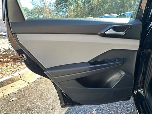 Used 2023 Volkswagen Taos S image 19