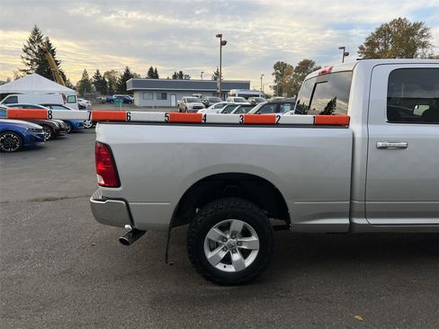 Used 2017 RAM 1500 Classic SLT w/ Luxury Group image 23