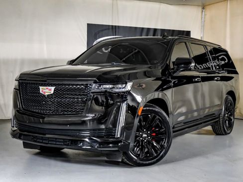 Used 2021 Cadillac Escalade ESV Sport w/ Driver Assist Tech Package image 4