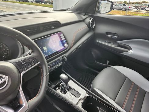 Used 2024 Nissan Kicks SR w/ SR Premium Package image 8