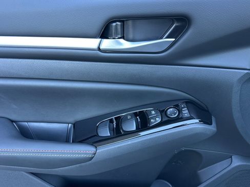 New 2025 Nissan Altima 2.5 SR w/ SR Premium Package image 12