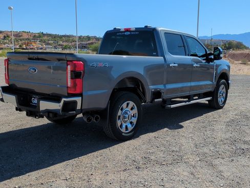 Used 2025 Ford F350 Lariat AWD/4WD image 3