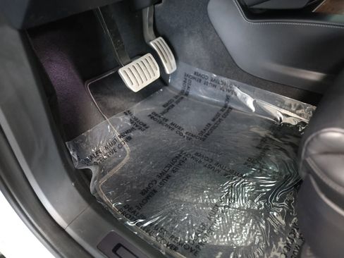 Used 2020 Tesla Model X Performance image 23