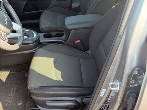 Used 2024 Kia Forte LXS w/ LXS Technology Package FWD image 5