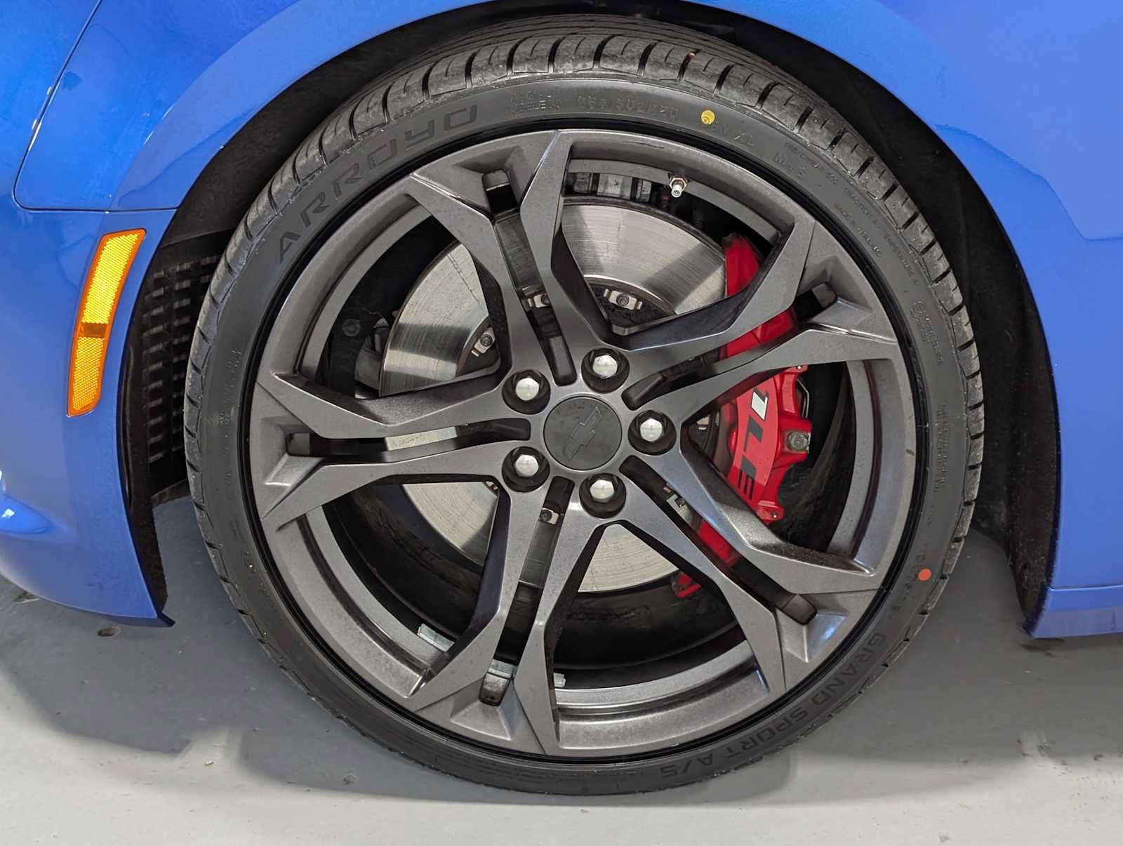 Used 2018 Chevrolet Camaro SS RWD image 3