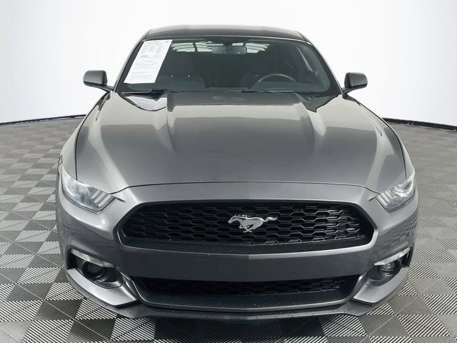 Used 2017 Ford Mustang Coupe RWD image 3