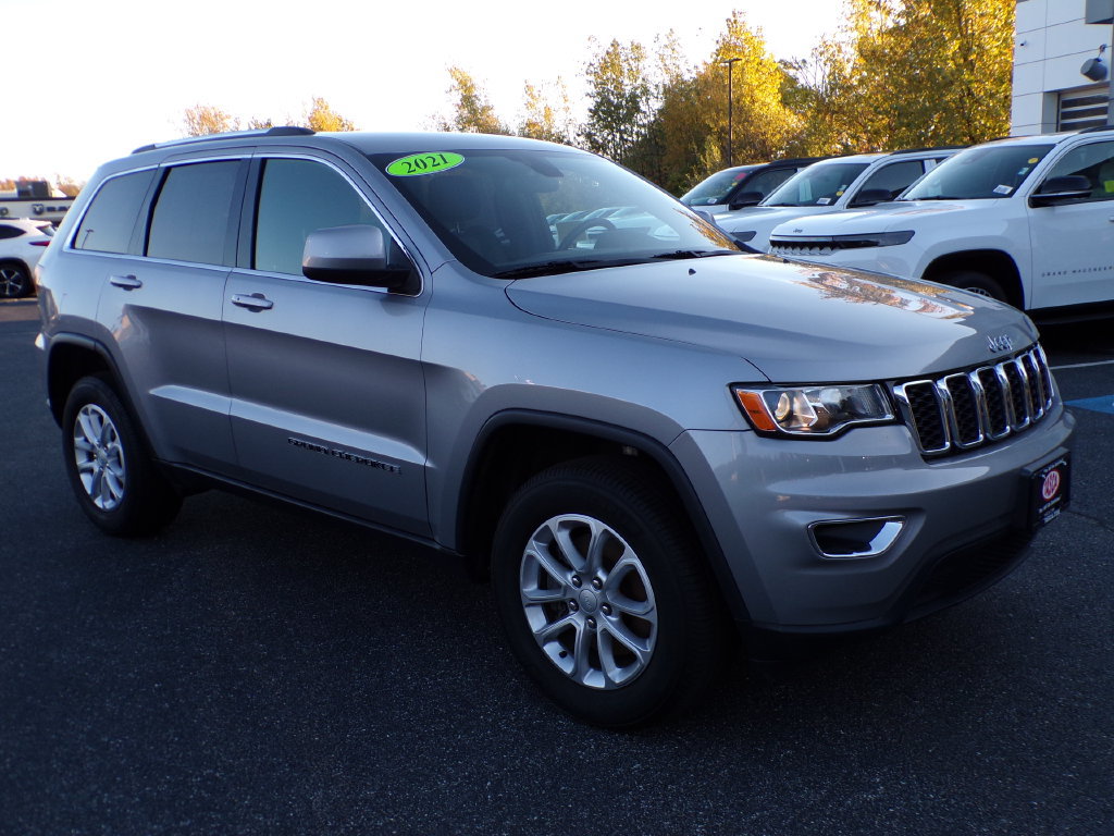 Used 2021 Jeep Grand Cherokee Laredo X AWD/4WD image 1