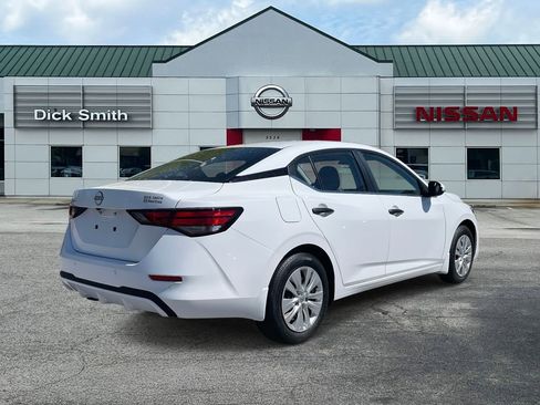 Used 2025 Nissan Sentra S image 6