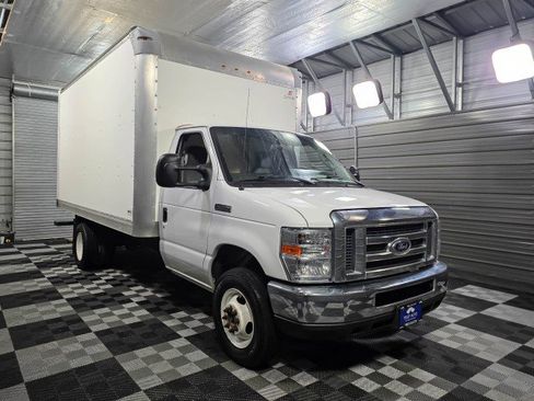 Used 2019 Ford E-450 and Econoline 450 Super Duty image 4