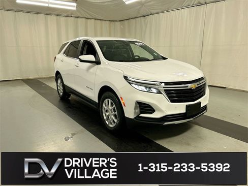 Used 2022 Chevrolet Equinox LT image 1
