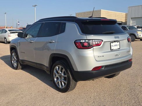Used 2025 Jeep Compass Limited AWD/4WD image 6