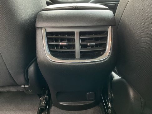 Used 2024 Chevrolet Malibu LT image 18