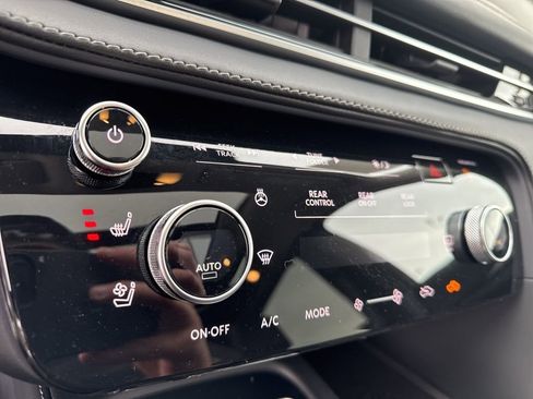 Used 2023 INFINITI QX60 Luxe w/ Cargo Package image 25