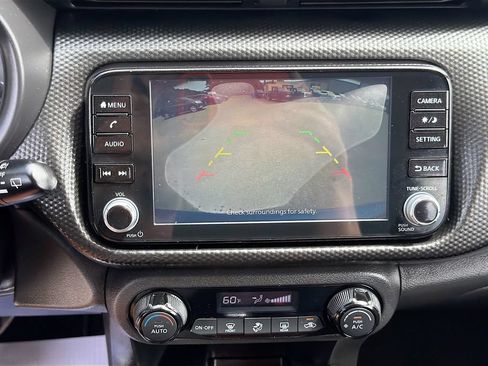 Used 2021 Nissan Kicks SV FWD image 14