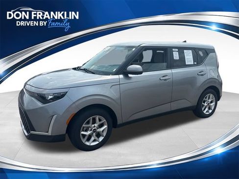 Used 2025 Kia Soul LX w/ LX Technology Package FWD image 1