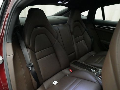 Used 2022 Porsche Panamera 4 image 32