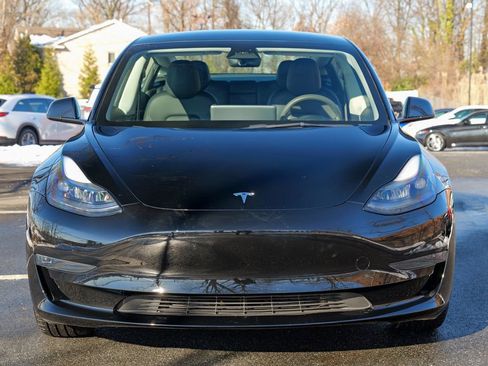 Used 2023 Tesla Model 3 Standard Range image 2