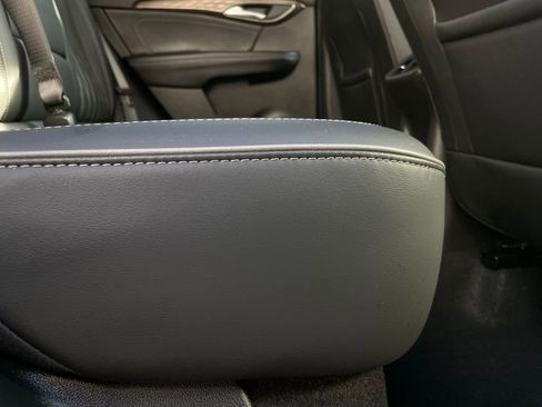 Used 2022 Buick Envision Avenir w/ Premium Seat Package image 36