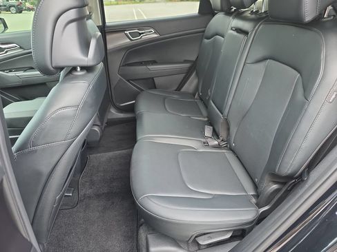 Used 2025 Kia Sportage EX w/ Premium Package FWD image 31