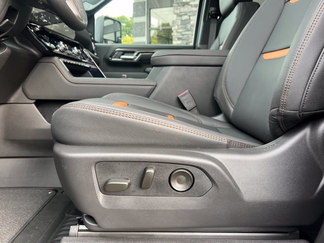 Used 2026 GMC Sierra 2500 AT4 w/ AT4 Premium Plus Package AWD/4WD image 13