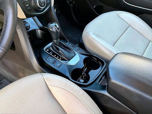 Used 2017 Hyundai Santa Fe Sport image 10