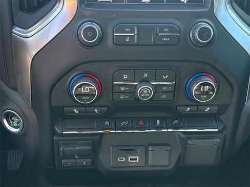 Used 2020 Chevrolet Silverado 1500 LT w/ All-Star Edition image 24