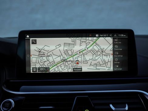 Used 2023 BMW M550i xDrive w/ Dynamic Handling Package image 31