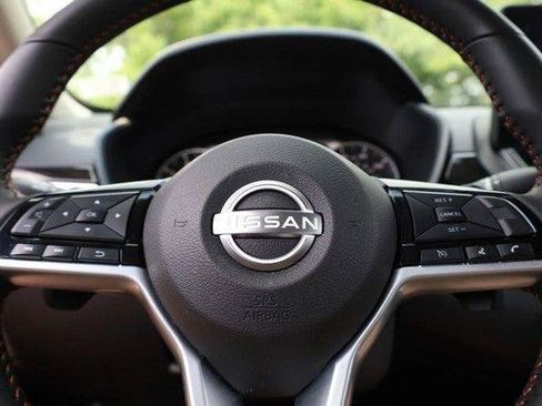 Used 2025 Nissan Altima 2.5 SR w/ SR Premium Package FWD image 10