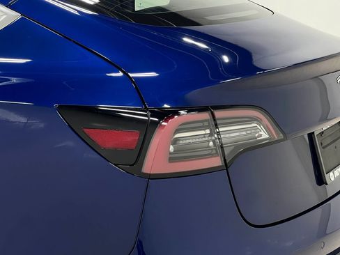 Used 2018 Tesla Model 3 Long Range RWD image 31