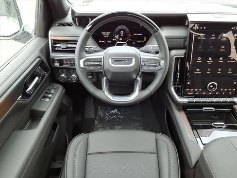 New 2026 GMC Yukon XL Denali w/ Denali Reserve Package image 18