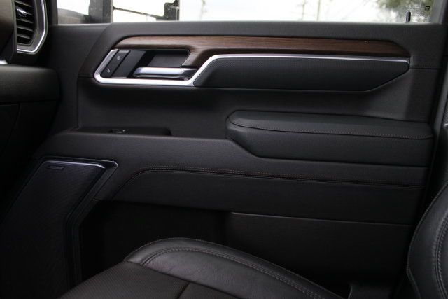 Used 2025 Chevrolet Silverado 2500 High Country AWD/4WD image 18