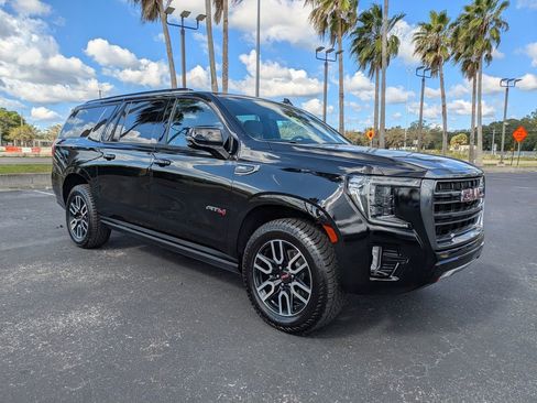 Used 2023 GMC Yukon XL AT4 w/ AT4 Premium Package image 2