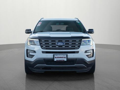 Used 2017 Ford Explorer XLT w/ Equipment Group 202A image 2