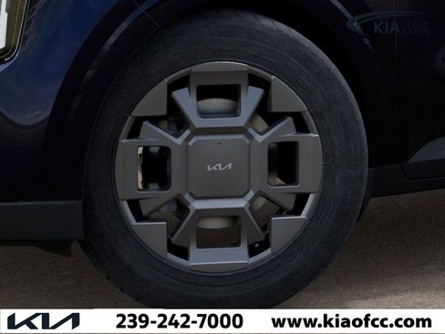 New 2026 Kia Carnival EX image 9