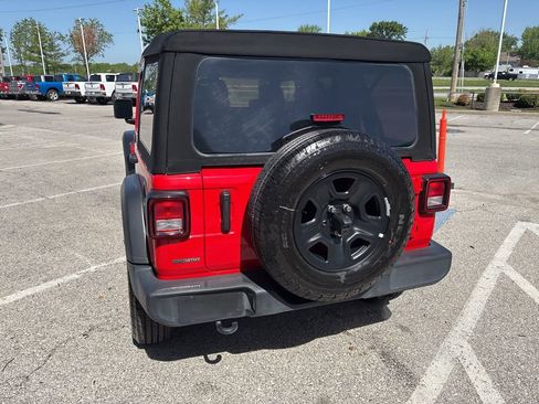 Used 2021 Jeep Wrangler Unlimited Sport AWD/4WD image 21