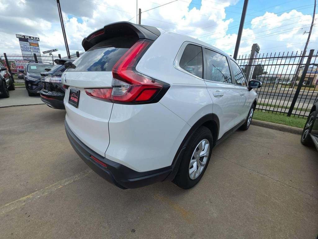 Used 2024 Honda CR-V LX image 4