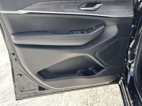 New 2026 Jeep Grand Cherokee Altitude AWD/4WD image 16