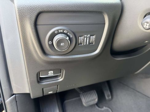 Used 2022 Jeep Grand Cherokee Summit w/ MOPAR Finishing Package AWD/4WD image 26