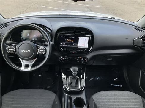 Used 2023 Kia Soul EX image 18