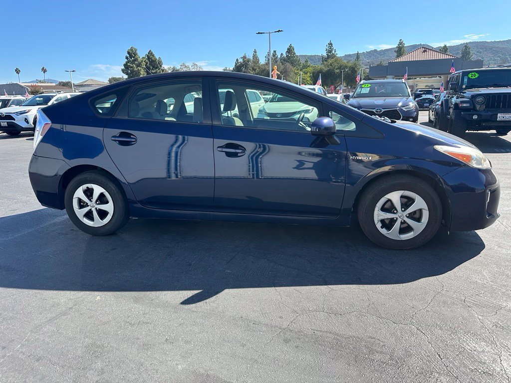 Used 2015 Toyota Prius Two FWD image 5