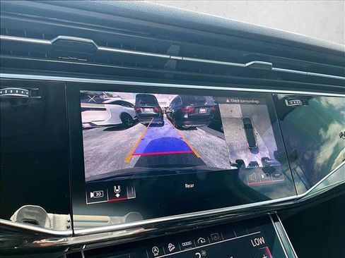 Used 2023 Audi Q7 3.0T Premium Plus image 23