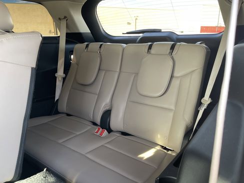 Used 2021 Ford Explorer XLT w/ Equipment Group 202A image 18