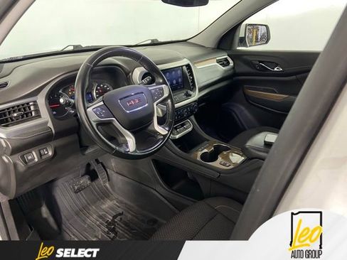 Used 2020 GMC Acadia SLE w/ Driver Convenience Package FWD image 12