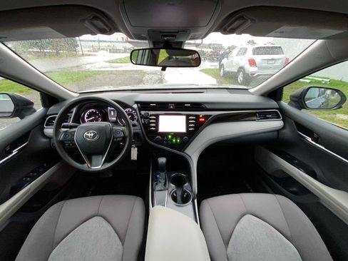 Used 2020 Toyota Camry LE FWD image 30