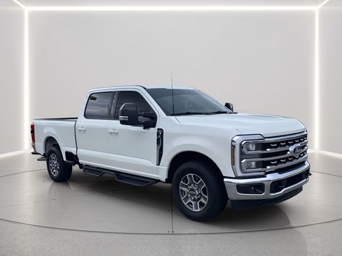 Used 2026 Ford F350 Lariat RWD image 6