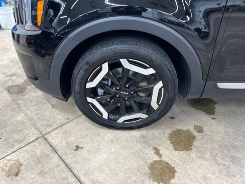 Certified 2024 Kia Telluride S w/ S Sunroof Package AWD/4WD image 36