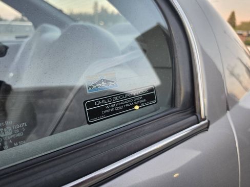 Used 1996 Chevrolet Lumina LS FWD image 27
