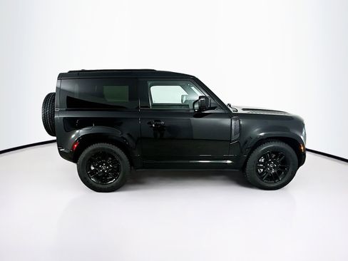 Used 2024 Land Rover Defender 90 X-Dynamic SE image 5