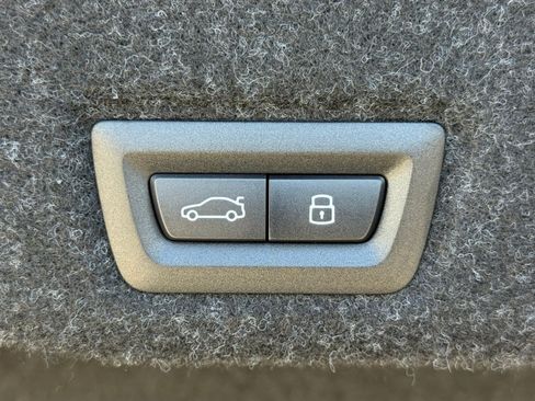 New 2026 BMW i5 eDrive40 image 11