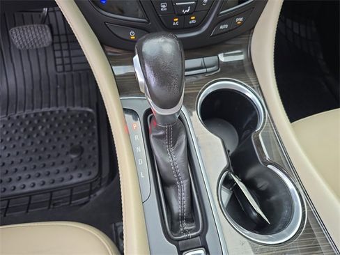 Used 2019 Buick Envision Essence image 23
